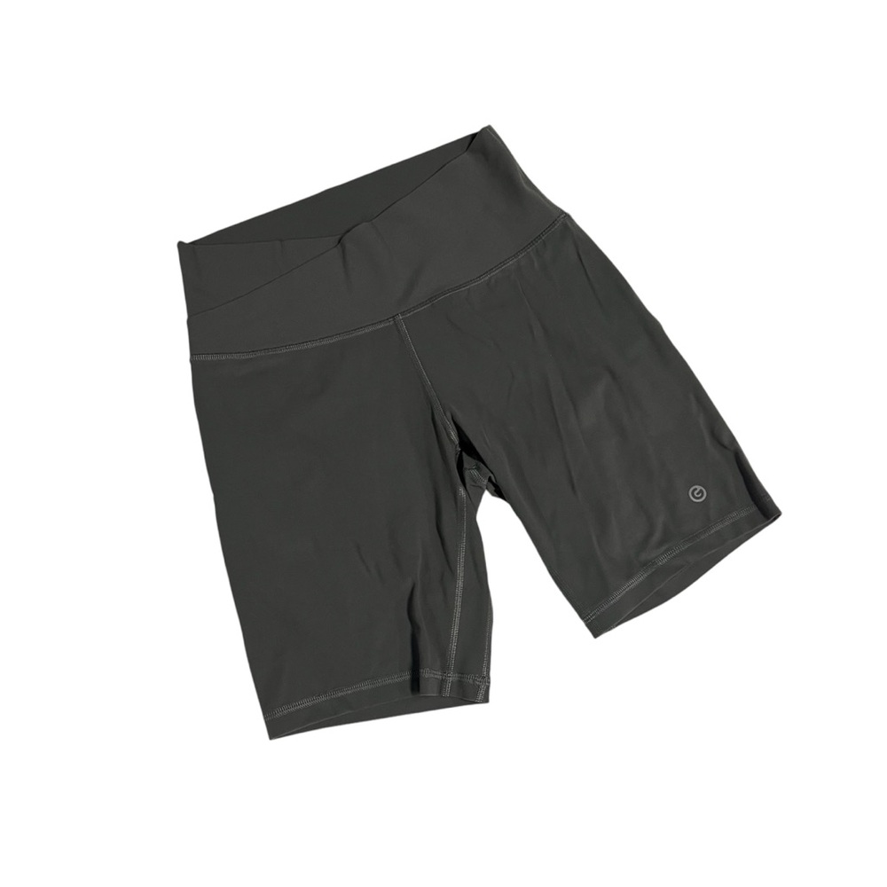 Athletic sports shorts